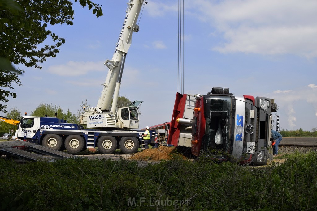 Schwerer VU LKW Zug Bergheim Kenten Koelnerstr P444.JPG - Miklos Laubert